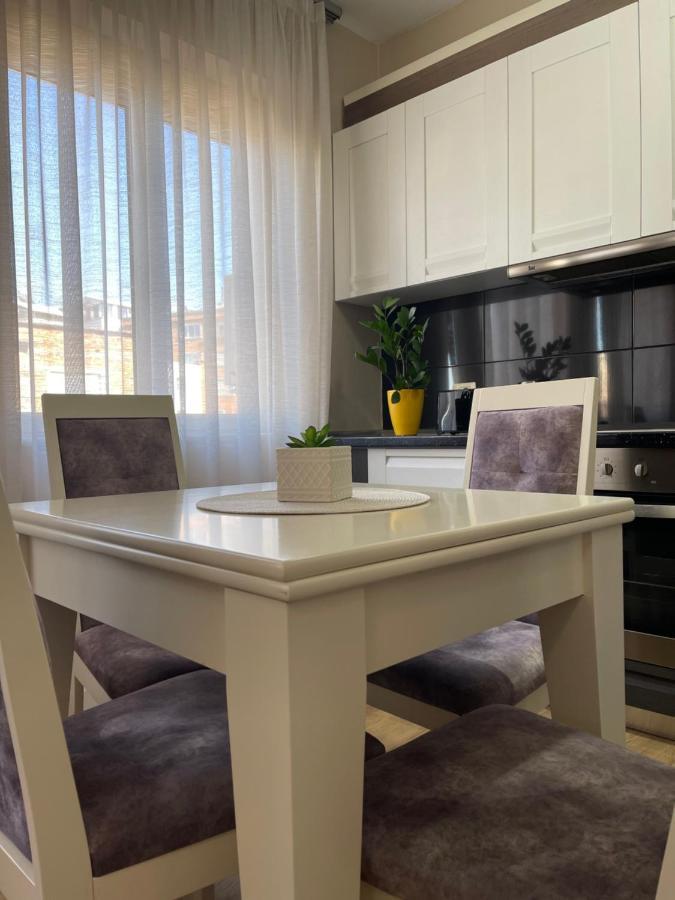 New Bazaar-apartment 1 Daire *